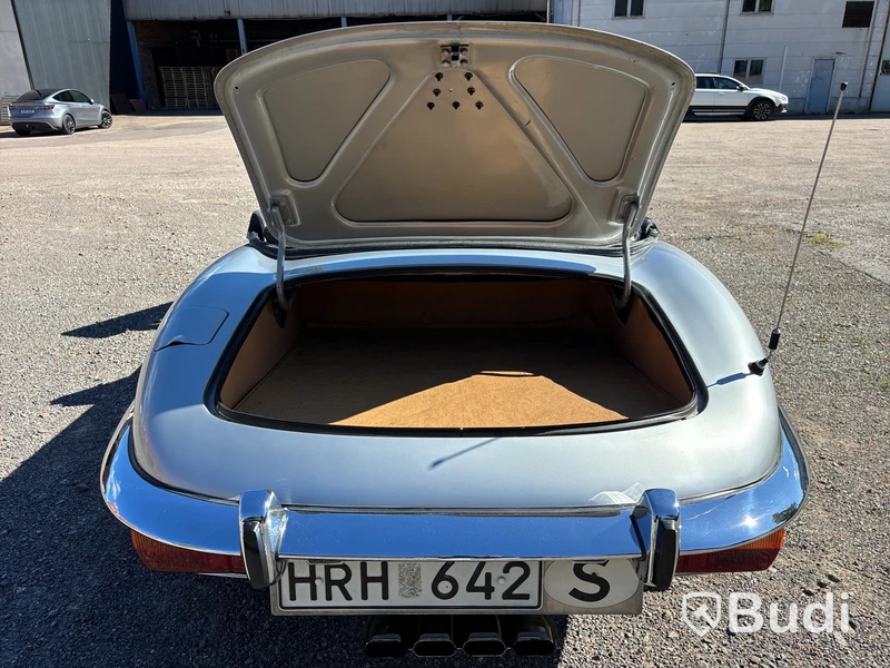 Jaguar E-type roadster | V12 | ca 5000 mil | 1973