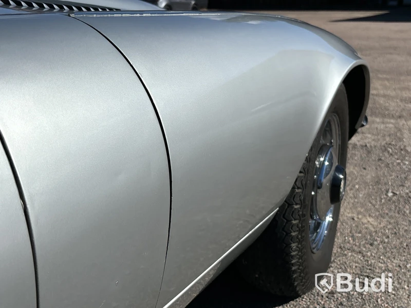Jaguar E-type roadster | V12 | ca 5000 mil | 1973
