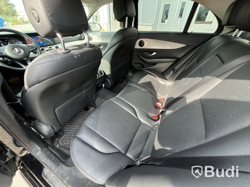 Personbil Mercedes-Benz E220 D -2017 | 9G-Tronic | 194HK | Nybesiktigad UA