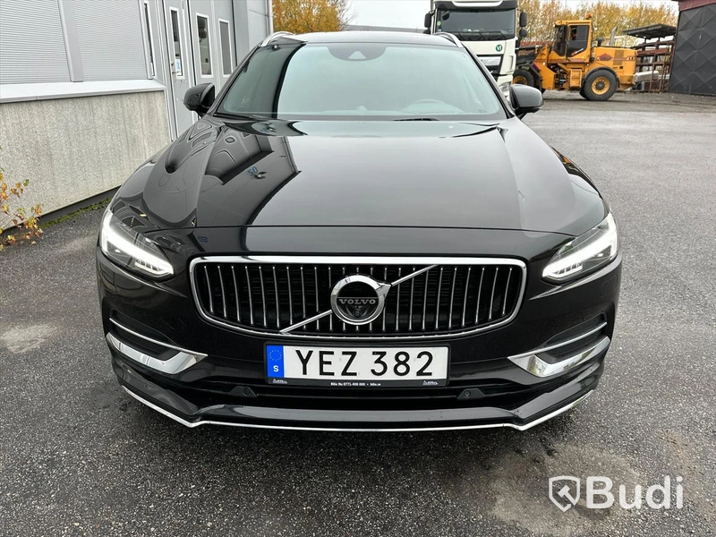 Personbil Volvo V90 D5 AWD Inscription 2017 | Bowers & wilkins  | 21" fälgar | Head-up
