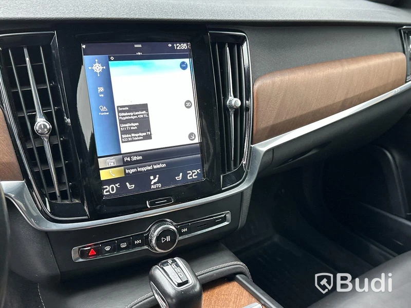 Personbil Volvo V90 D5 AWD Inscription 2017 | Bowers & wilkins  | 21" fälgar | Head-up