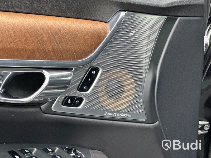 Personbil Volvo V90 D5 AWD Inscription 2017 | Bowers & wilkins  | 21" fälgar | Head-up