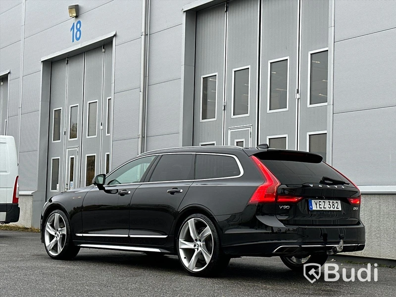 Personbil Volvo V90 D5 AWD Inscription 2017 | Bowers & wilkins  | 21" fälgar | Head-up