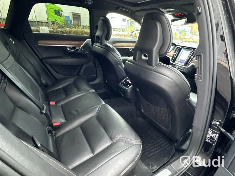Personbil Volvo V90 D5 AWD Inscription 2017 | Bowers & wilkins  | 21" fälgar | Head-up