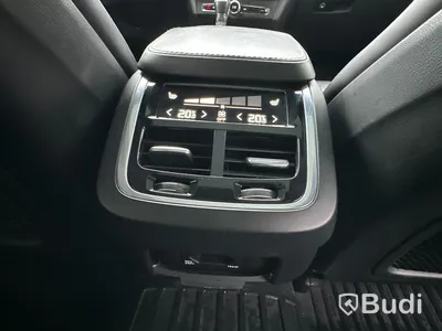 Personbil Volvo V90 D5 AWD Inscription 2017 | Bowers & wilkins  | 21" fälgar | Head-up