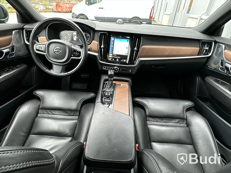 Personbil Volvo V90 D5 AWD Inscription 2017 | Bowers & wilkins  | 21" fälgar | Head-up