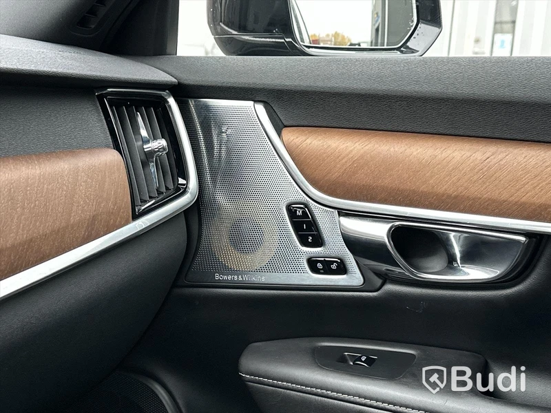 Personbil Volvo V90 D5 AWD Inscription 2017 | Bowers & wilkins  | 21" fälgar | Head-up