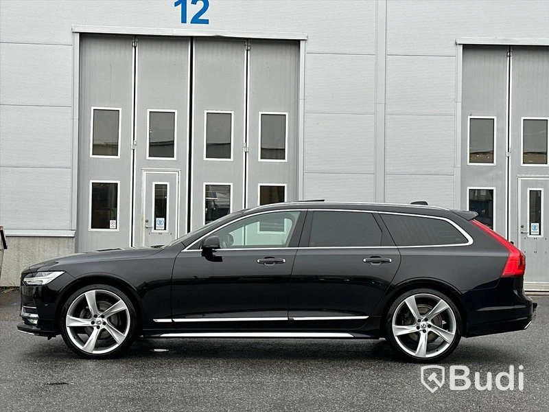 Personbil Volvo V90 D5 AWD Inscription 2017 | Bowers & wilkins  | 21" fälgar | Head-up