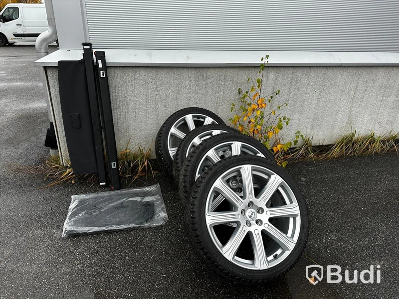 Personbil Volvo V90 D5 AWD Inscription 2017 | Bowers & wilkins  | 21" fälgar | Head-up