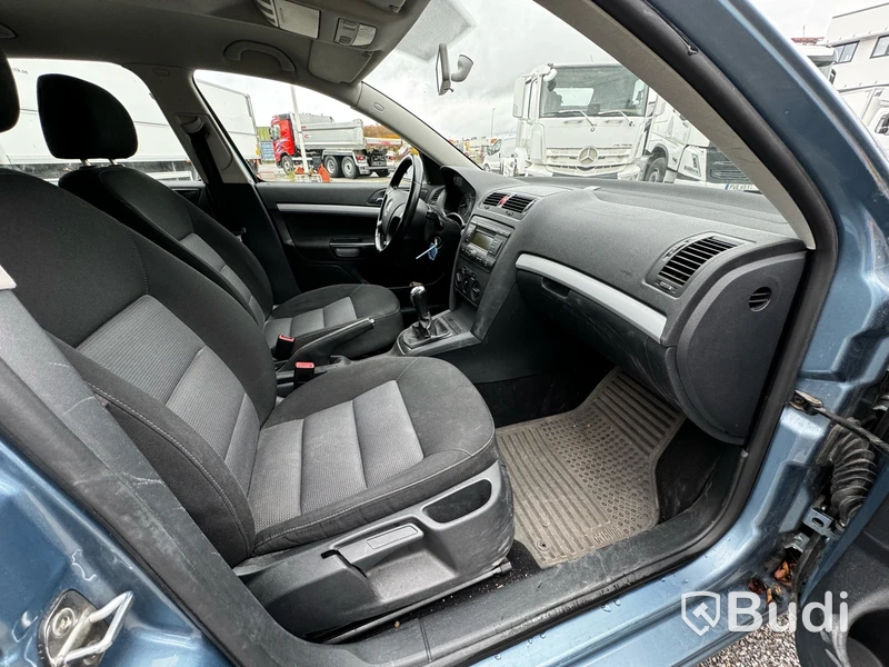 Personbil Skoda Octavia 1.6 MPI Multifuel Manual | 102hp -2007