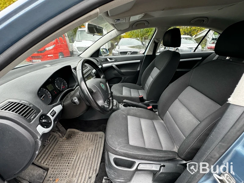 Personbil Skoda Octavia 1.6 MPI Multifuel Manual | 102hp -2007