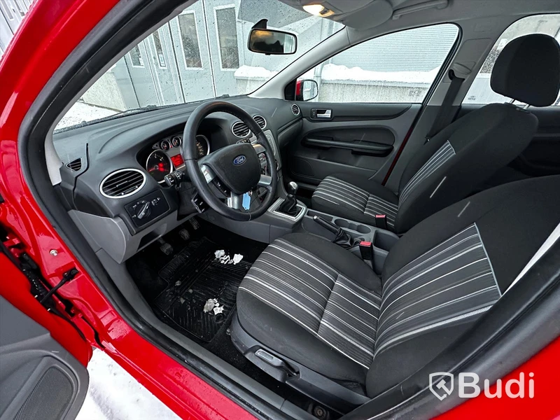 Personbil Ford Focus Platinum | 100hk | 5d |
