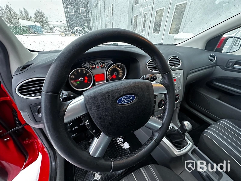 Personbil Ford Focus Platinum | 100hk | 5d |