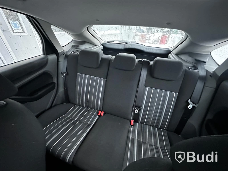 Personbil Ford Focus Platinum | 100hk | 5d |