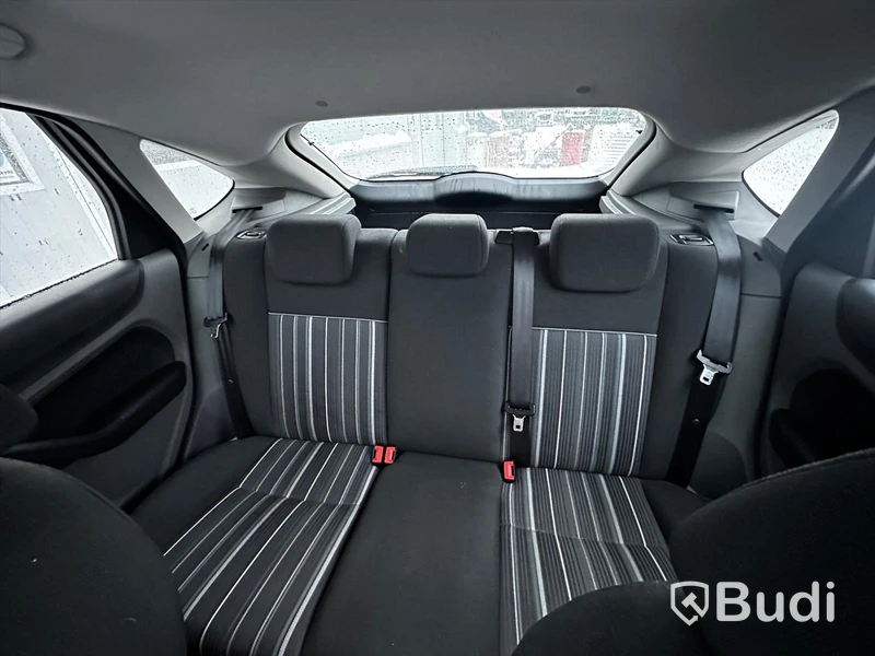 Personbil Ford Focus Platinum | 100hk | 5d |