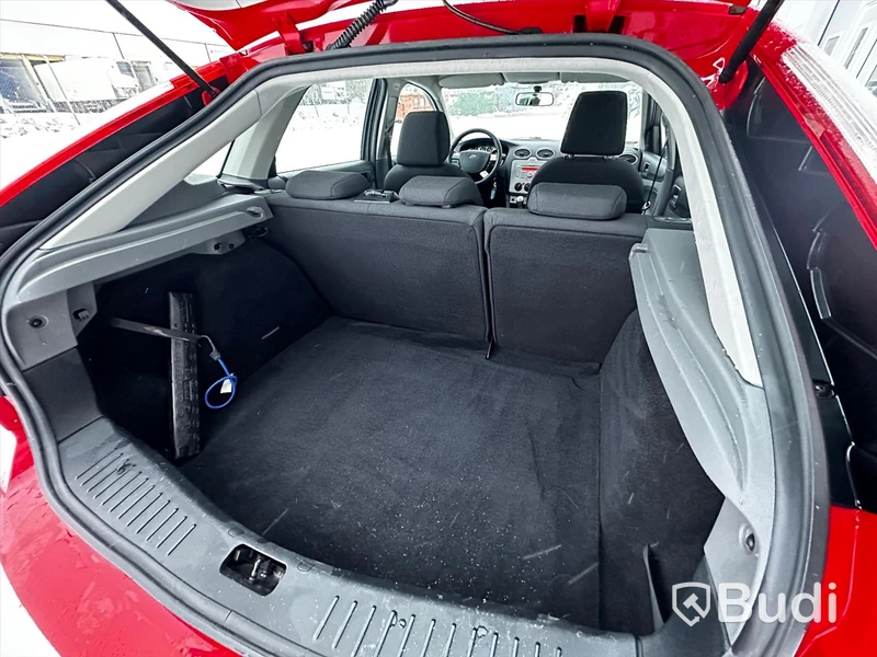 Personbil Ford Focus Platinum | 100hk | 5d |