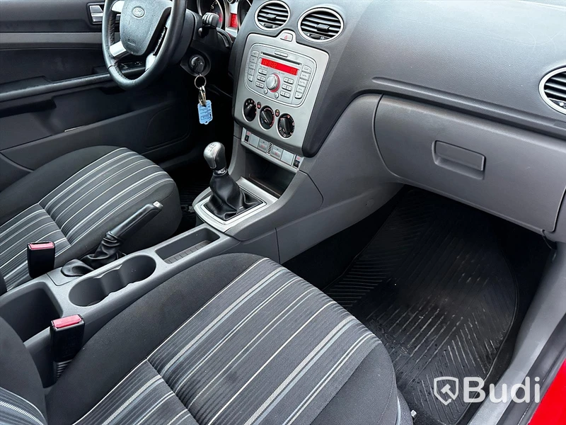 Personbil Ford Focus Platinum | 100hk | 5d |