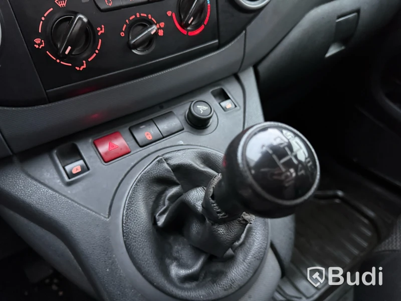 Personbil Peugeot 7 Partner -2015