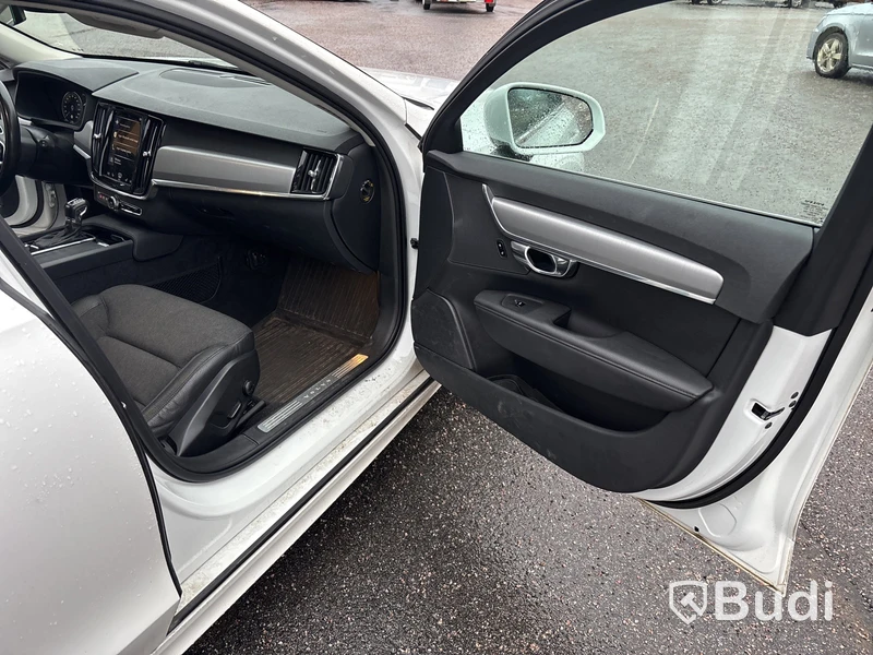 Volvo V90 D3 | 11249 mil | Automat | 150 hk | 2020