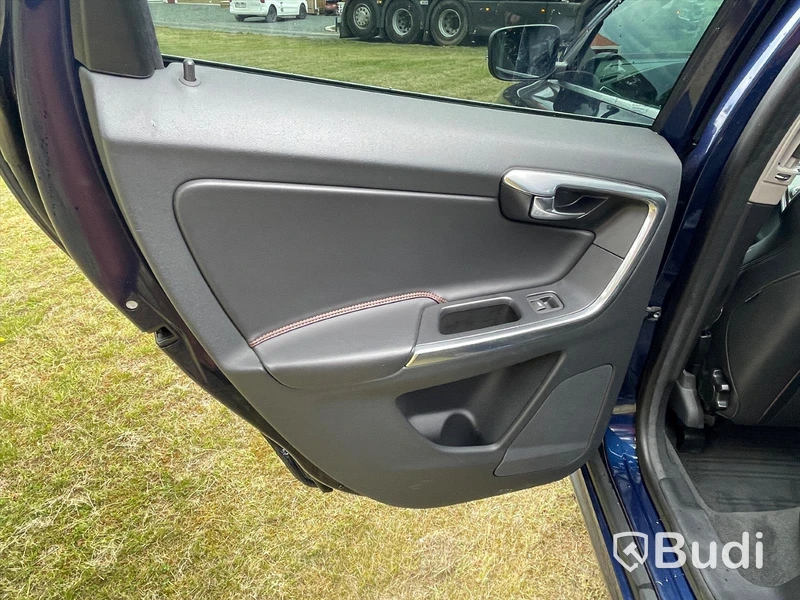 Personbil Volvo XC60 D4 Summum FWD 190HK | Ocean Race