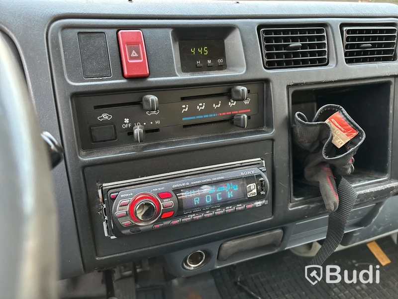 Biltransport Toyota Hiace, lastvikt 1666 kg -1998