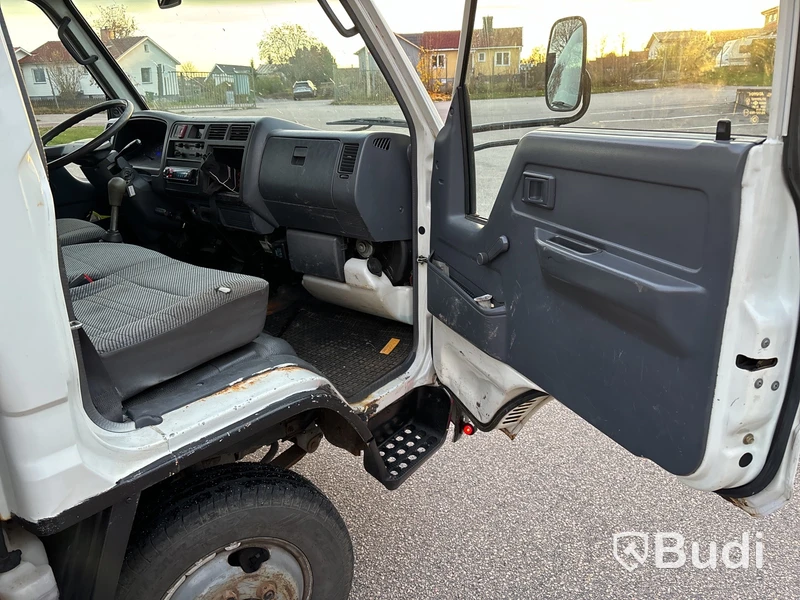 Biltransport Toyota Hiace, lastvikt 1666 kg -1998