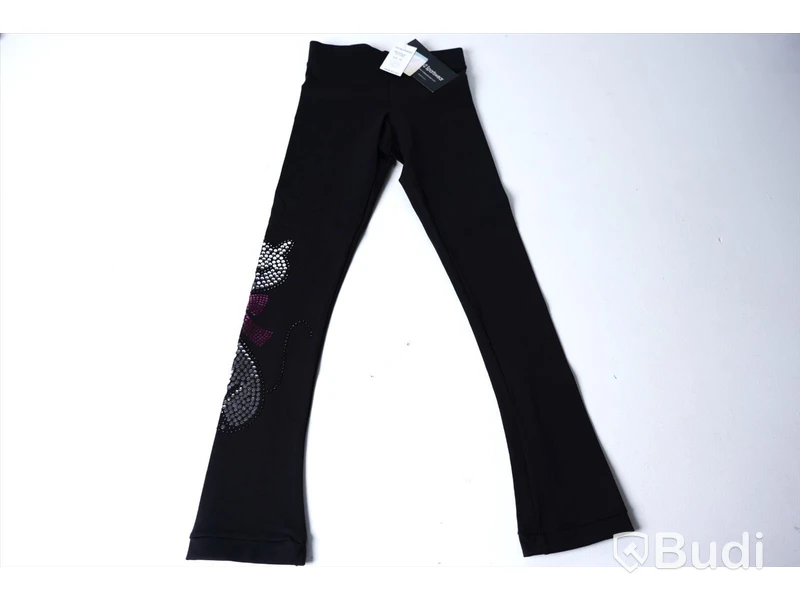 4st Konståknings tajts - ny2 Sportswear (Storlek 130cl för ålder 6-8). Nypris 2760kr för alla plagg.