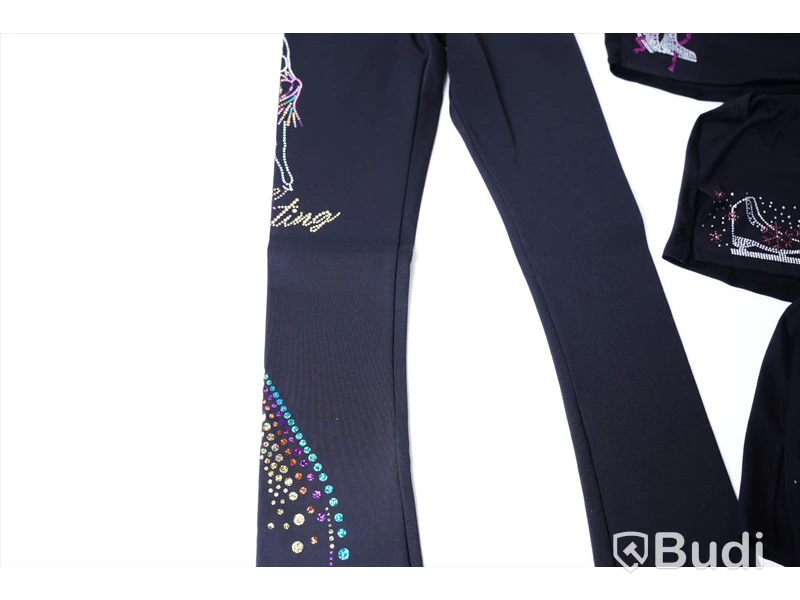 Konståknings Set - 4st kjolar Chloe Noel, 1st tajts ny2 Sportswear - Storlek 160cl. Nypris ca 2566kr.