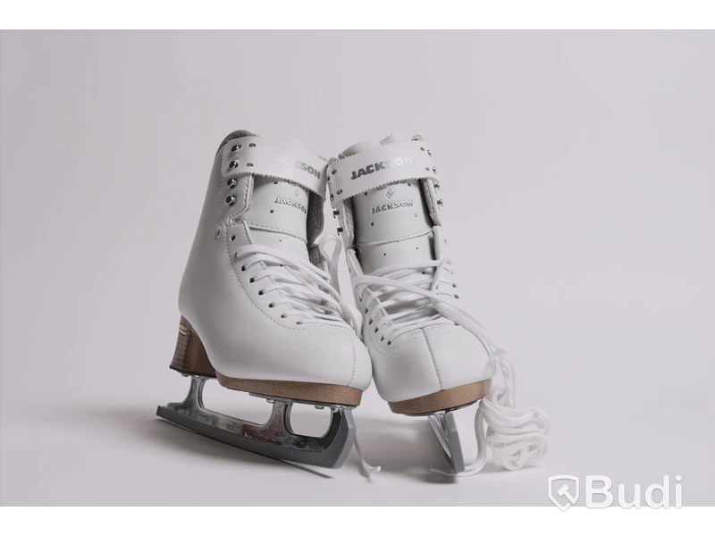 Skridskor - Jackson Elle. FS2130 (Storlek 36). Nypris 2735KR