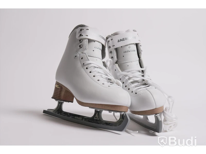 Skridskor - Jackson Elle. FS2130 (Storlek 36). Nypris 2735KR