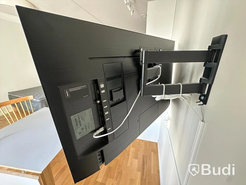 TV Samsung 43 tum 4K Smart TV, UE43NU6025K med väggfäste