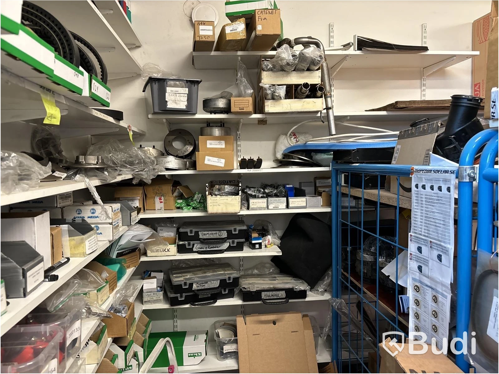 Reservdelslager mopedbilar, stort parti. - EXPORT