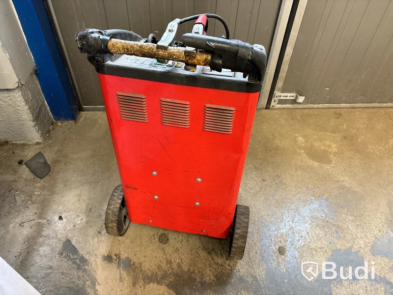 Batteriladdare med startfunktion, Telwin.