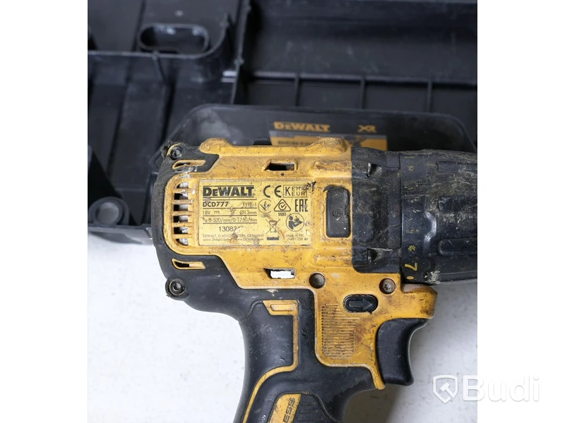 Dewalt Borrskruvdragare DCD708P2T med batteri och laddare