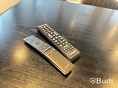 Konferensmöbel, bildskärmar m.m.