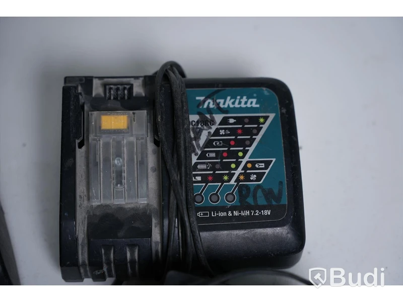 Laddare 4 st - Makita, DeWalt, Novipro, Osäker funktion