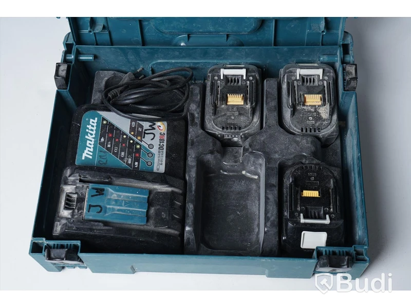 Makita laddare och 3 batteri
