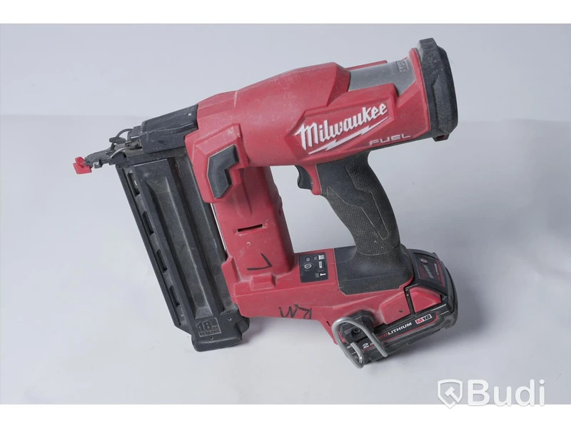 Dyckertpistol - Milwaukee M18 FN18GS med batteri och laddare - OBS