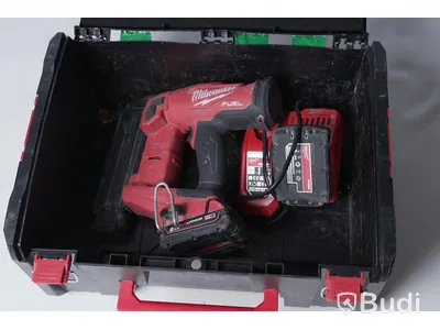 Dyckertpistol - Milwaukee M18 FN18GS med 2 batteri och laddare - OBS