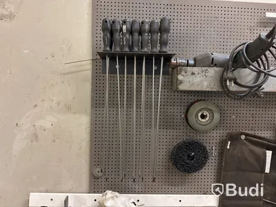 Verktygstavla, maskiner, bänk m.m.