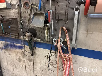 Verktygstavla, maskiner, bänk m.m.