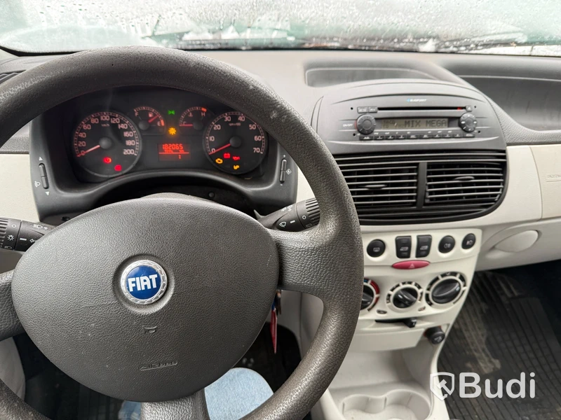 Fiat Punto 1.2 5dr (80hk) Dynamic, -2004 (rep-objekt)