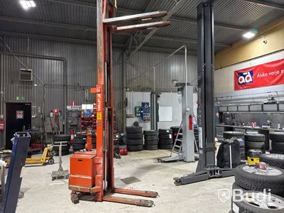 Åkstaplare BT 1000 kg.
