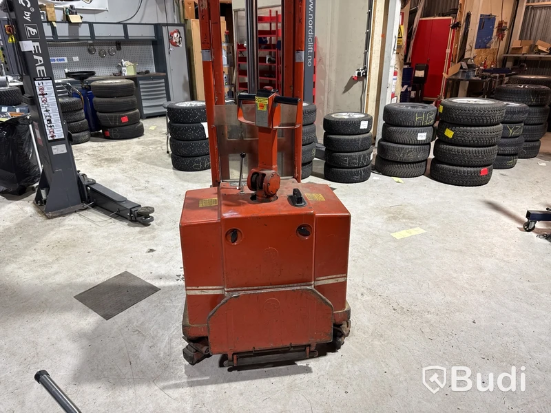 Åkstaplare BT 1000 kg.