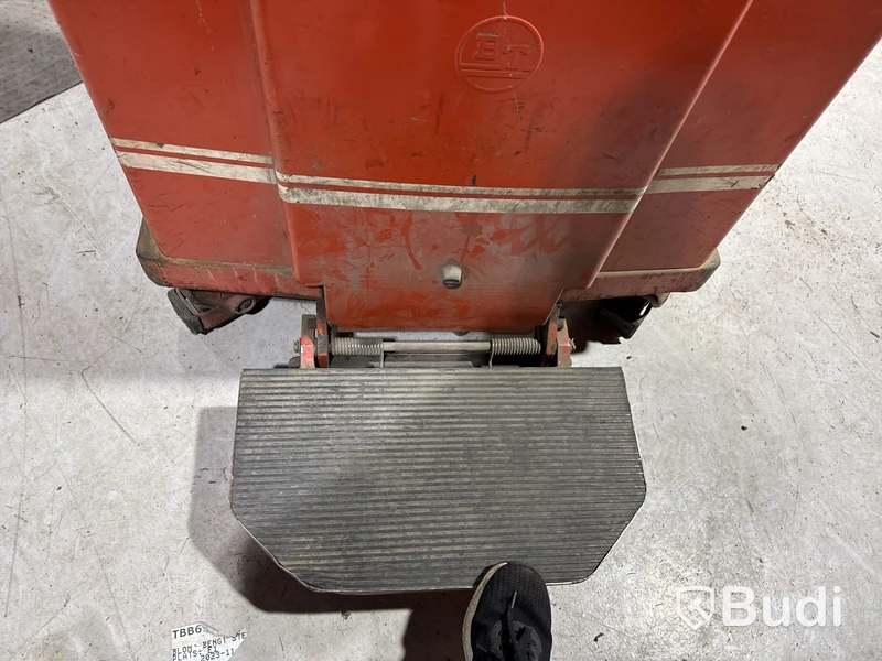 Åkstaplare BT 1000 kg.
