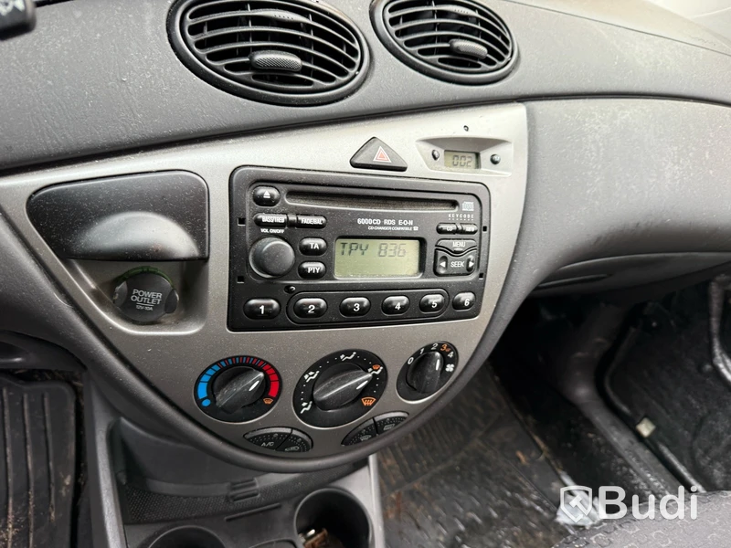 Ford Focus 1.6 5dr (100hk), - 2002 (rep-objekt)