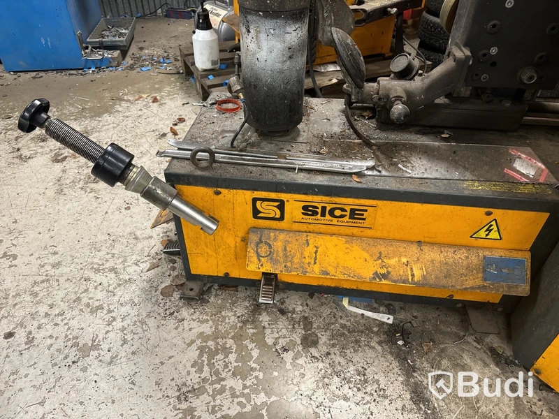 Däckomläggningsmaskin Sice S300