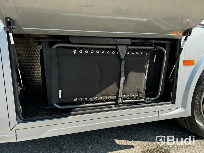 Racebuss Scania R360 6X2-4 -2013 | Garage | Tält