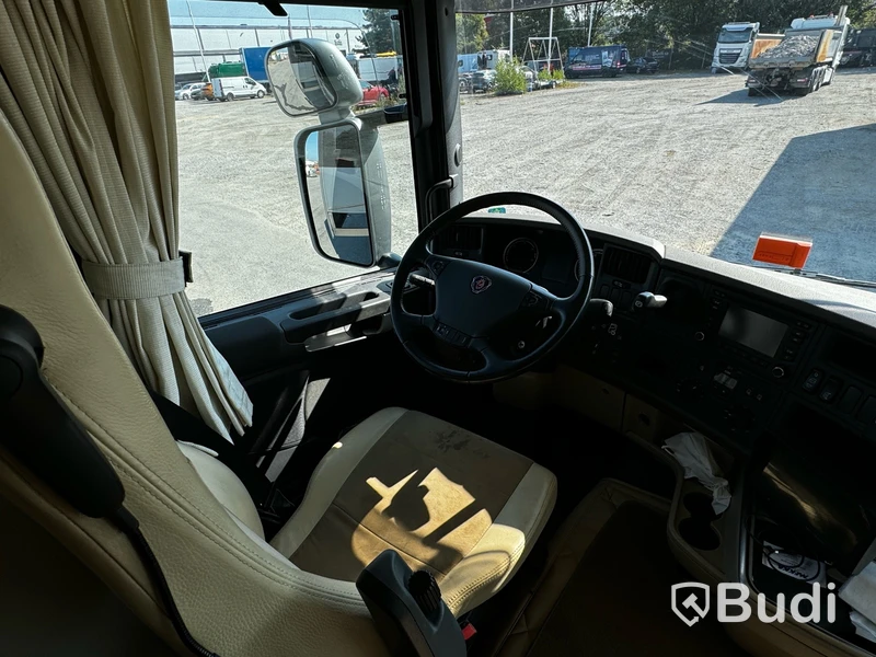 Racebuss Scania R360 6X2-4 -2013 | Garage | Tält