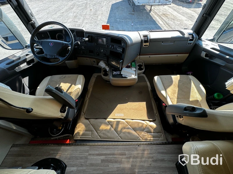 Racebuss Scania R360 6X2-4 -2013 | Garage | Tält